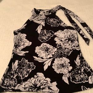 White House Black Market sleeveless top